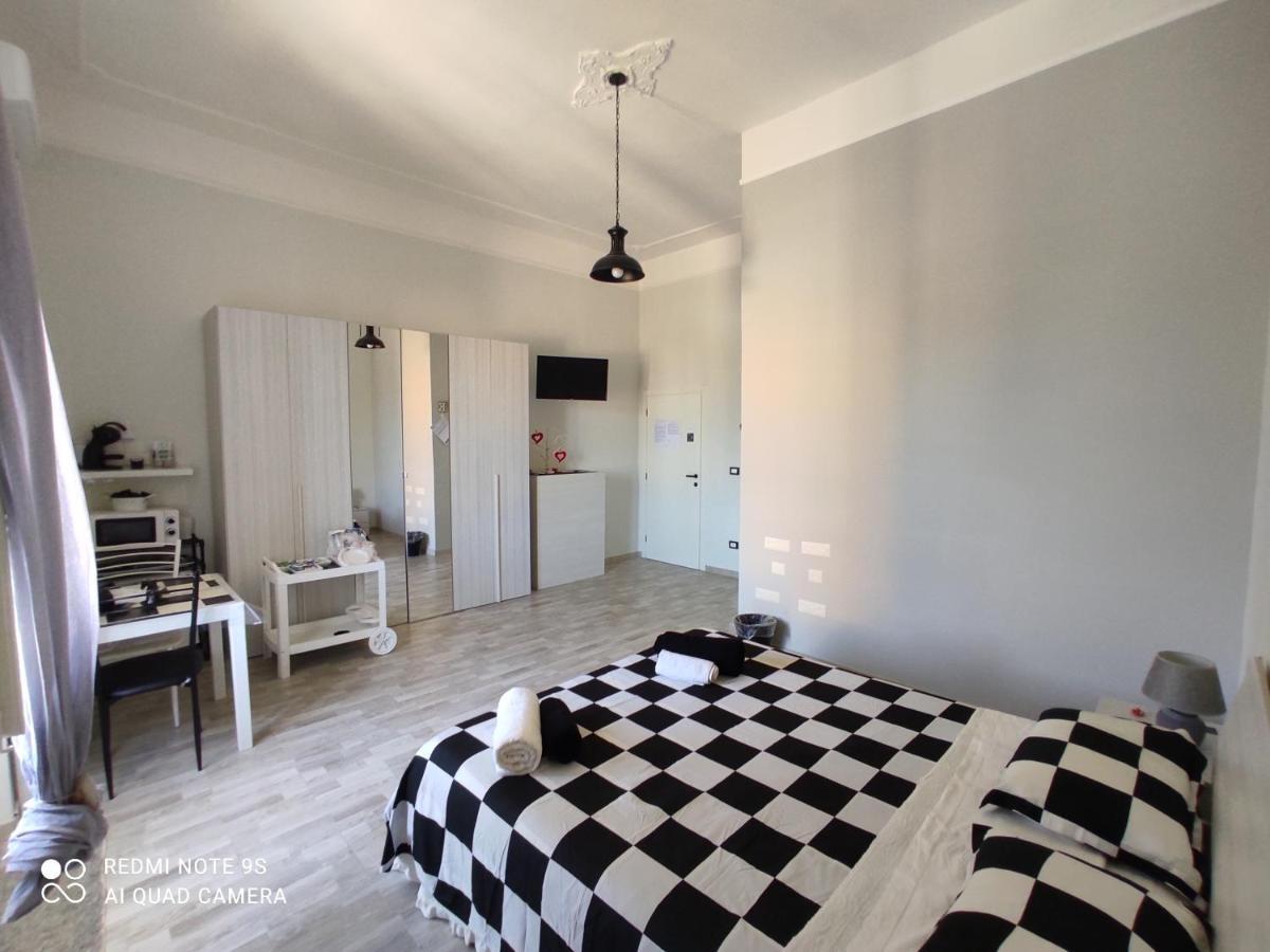 Scacco Matto Holiday House Taranto Eksteriør billede